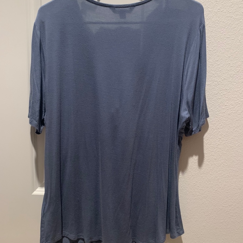 Blue top - Picture 3 of 3